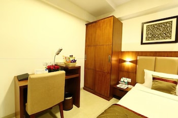 the altruist business hotel andheri