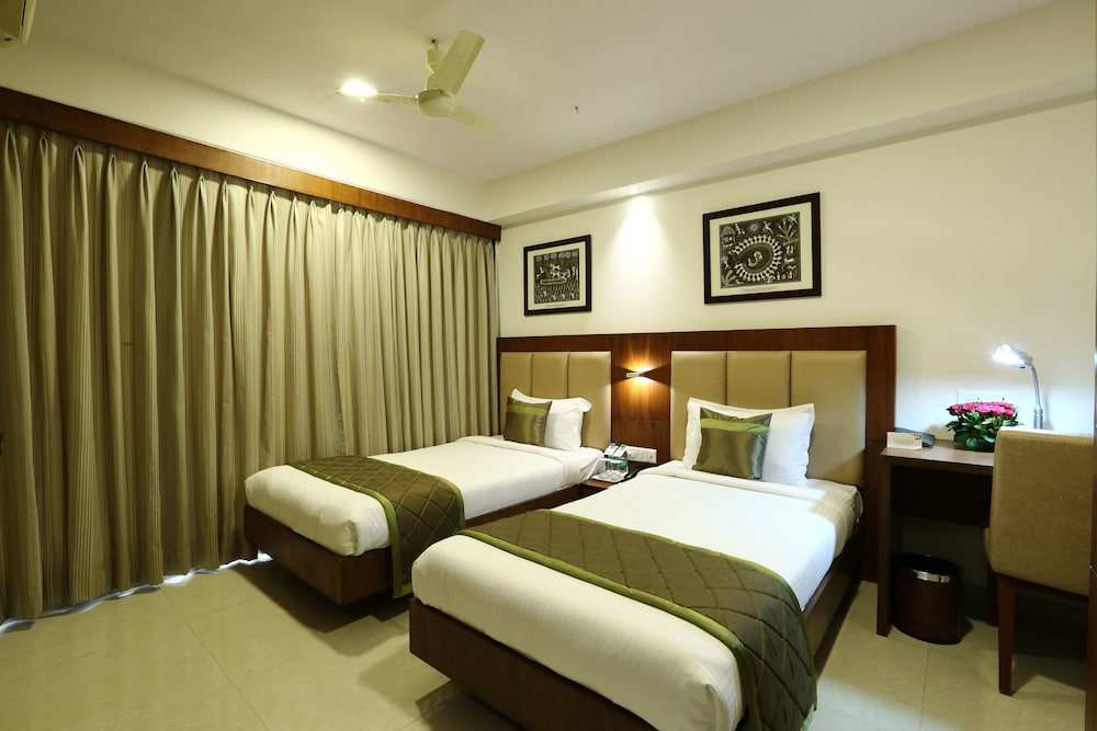the altruist business hotel andheri