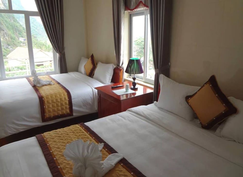 paradise hotel
