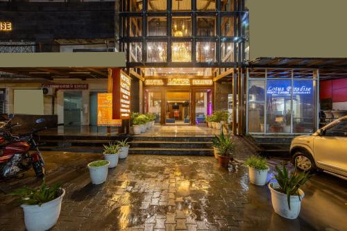 hotel lotus paradise