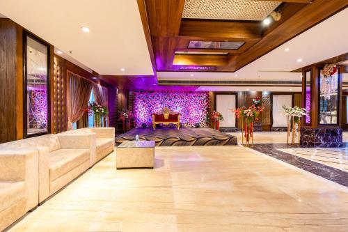 hotel lotus paradise