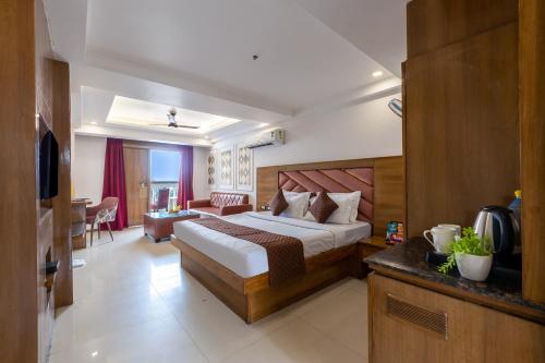 hotel lotus paradise