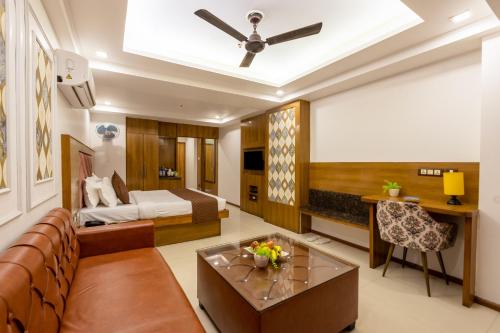 hotel lotus paradise