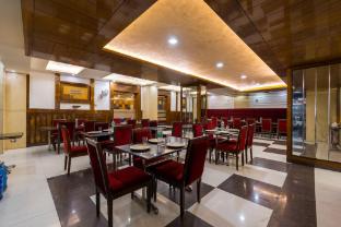 hotel lotus paradise