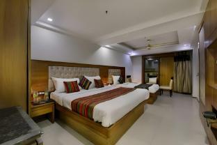 hotel lotus paradise