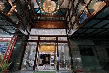 hotel lotus paradise