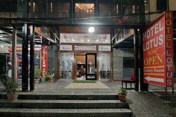 hotel lotus paradise