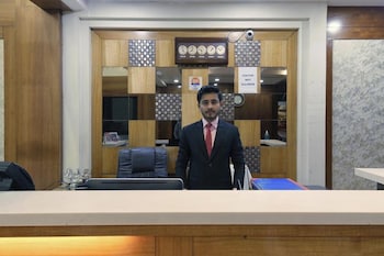 hotel lotus paradise