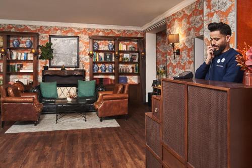 r kipling hotel by happyculture