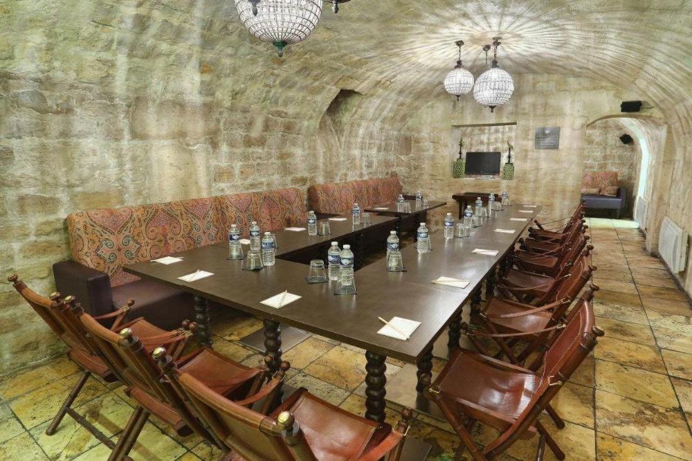 r kipling hotel by happyculture