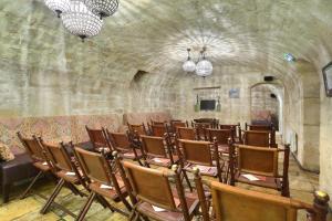 r kipling hotel by happyculture