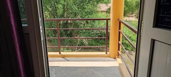 bardia jungle cottage