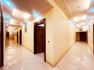 Hotel Lagoona And Banquet Hall,,3 star