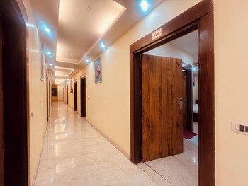 hotel lagoona and banquet hall