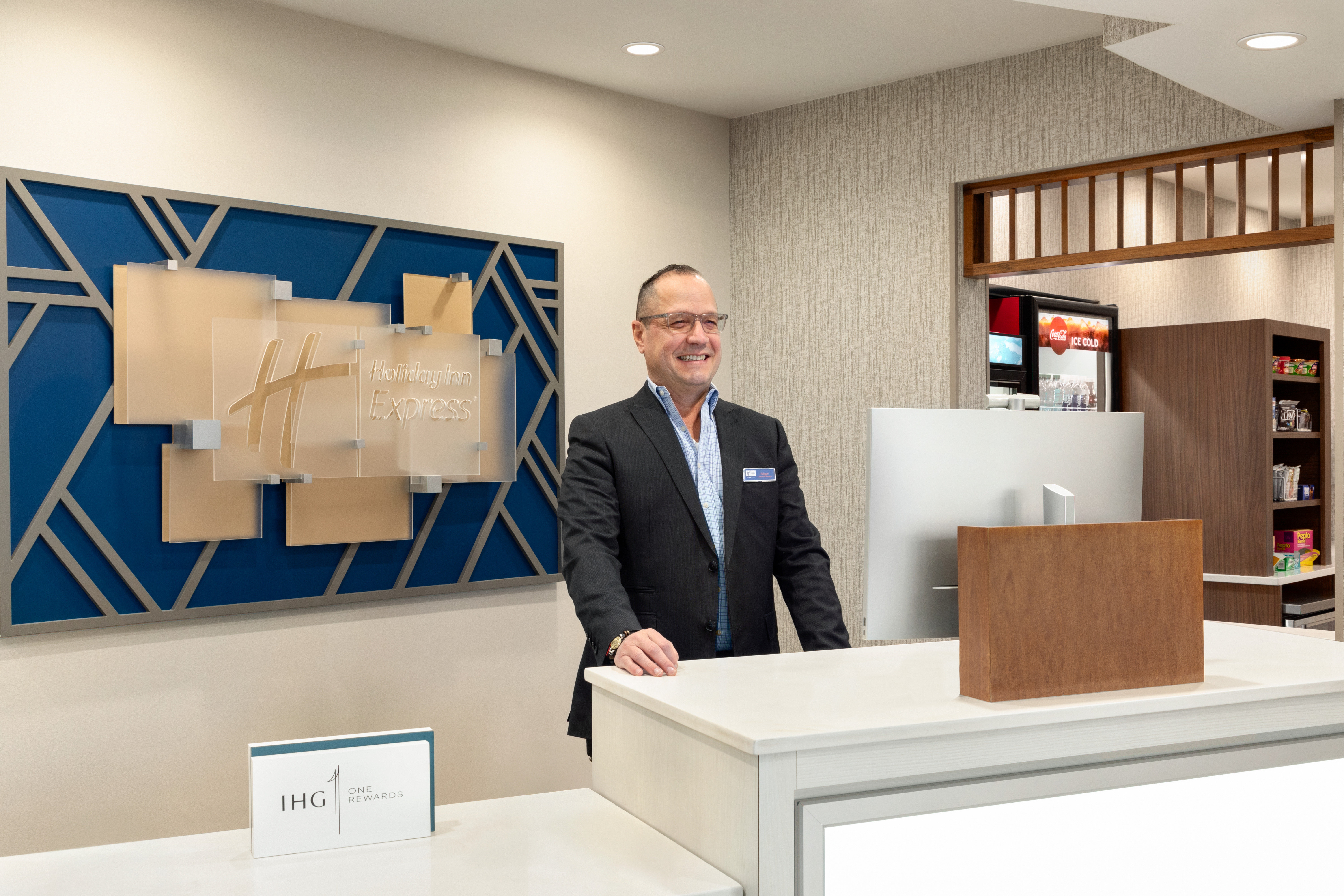 holiday inn express baltimore at the stadiums by ihg