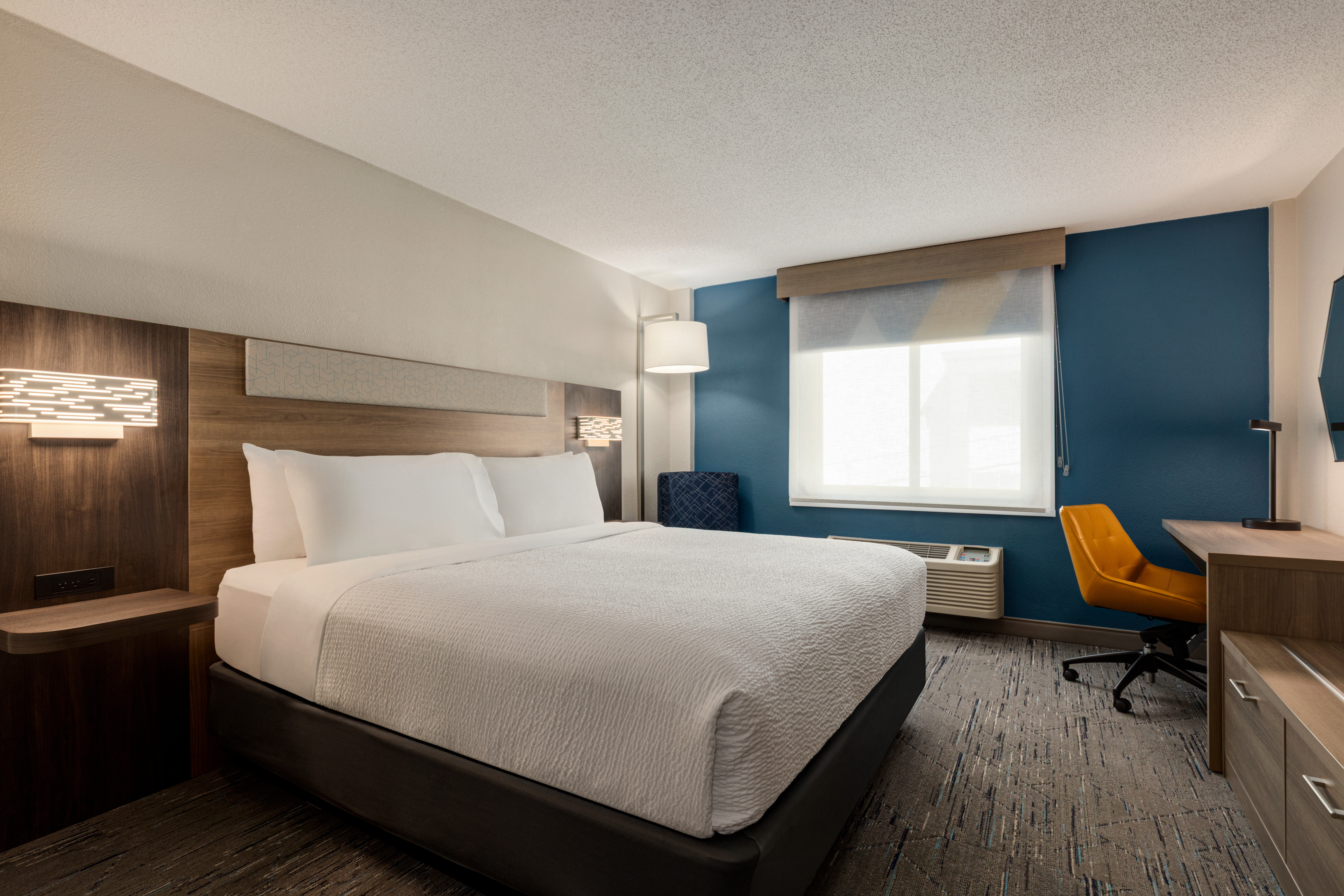 holiday inn express baltimore at the stadiums by ihg