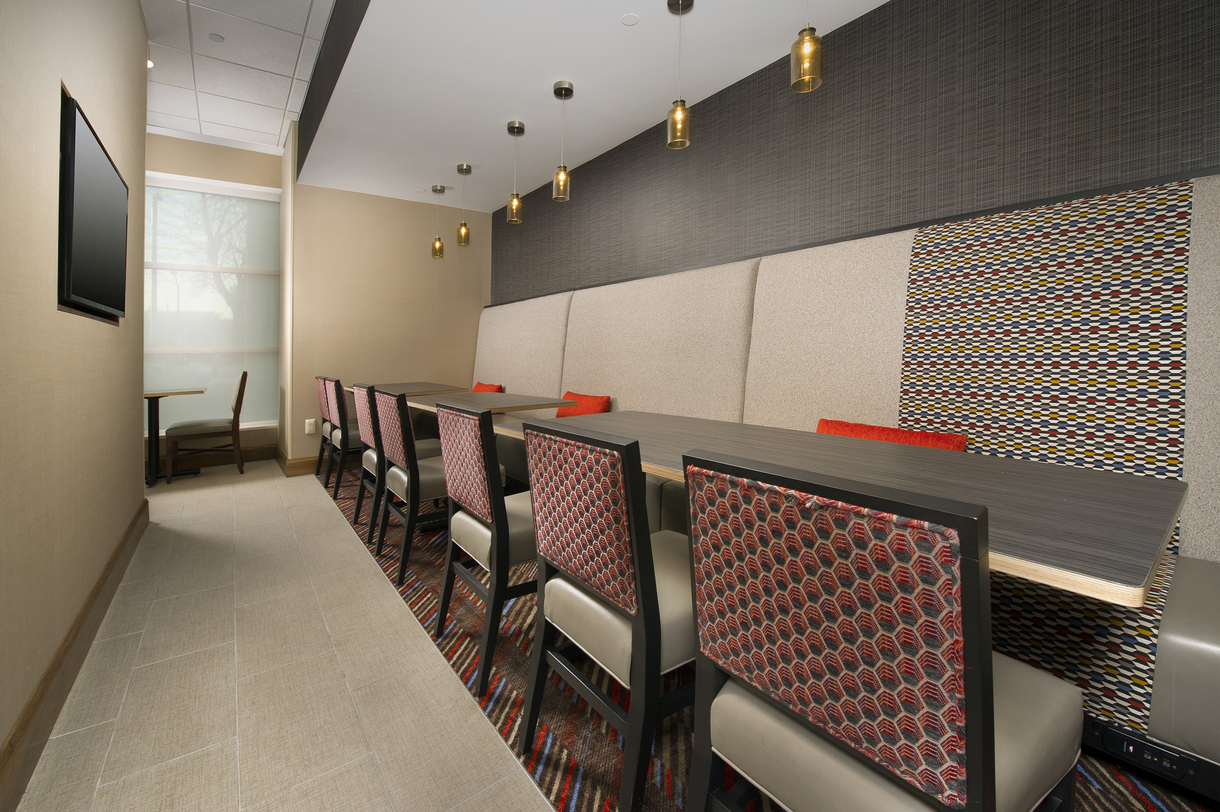 holiday inn express baltimore at the stadiums by ihg