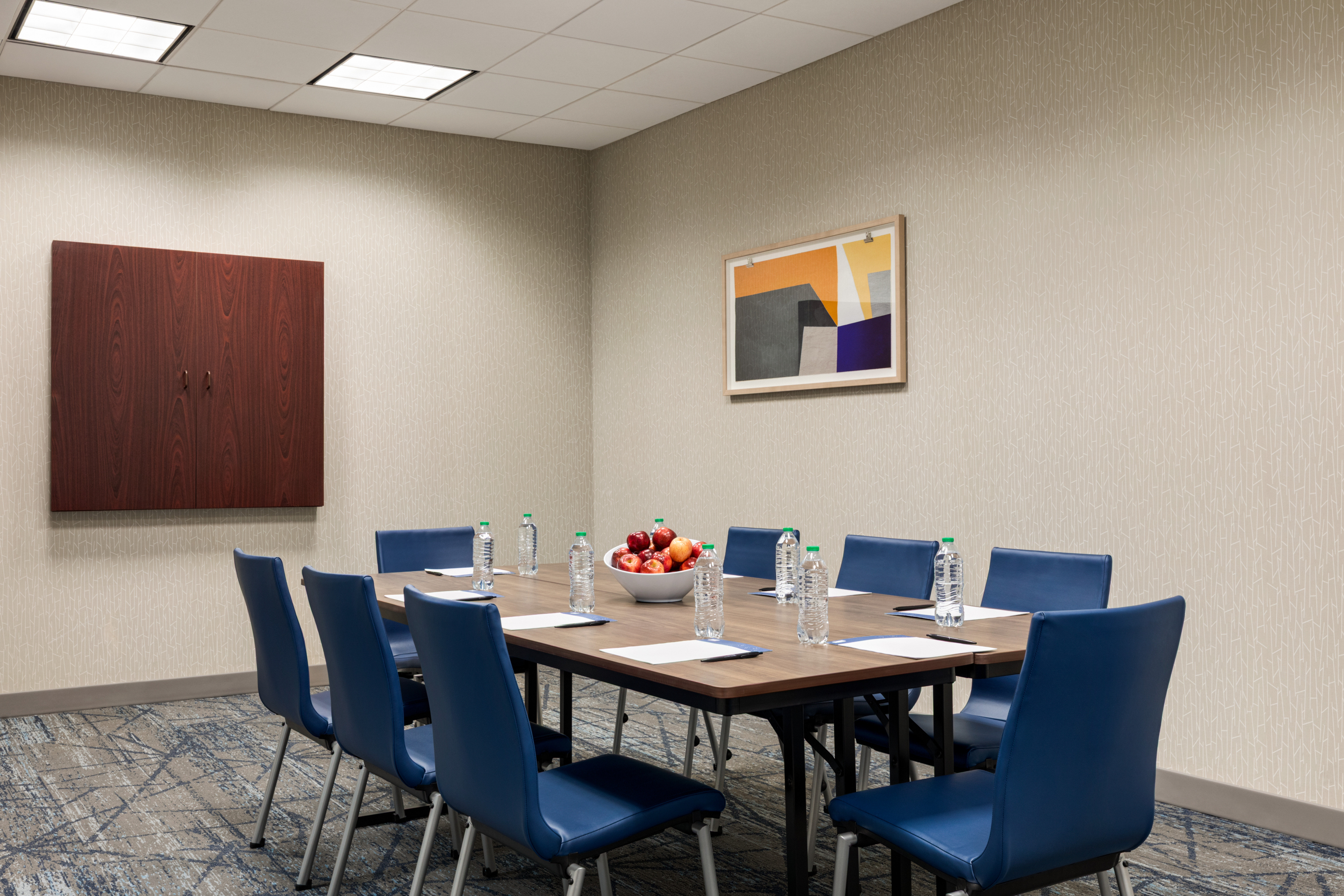 holiday inn express baltimore at the stadiums by ihg