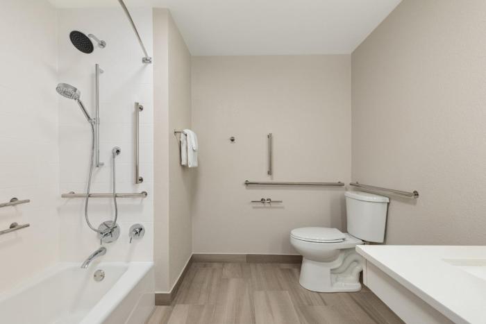 holiday inn express baltimore at the stadiums by ihg