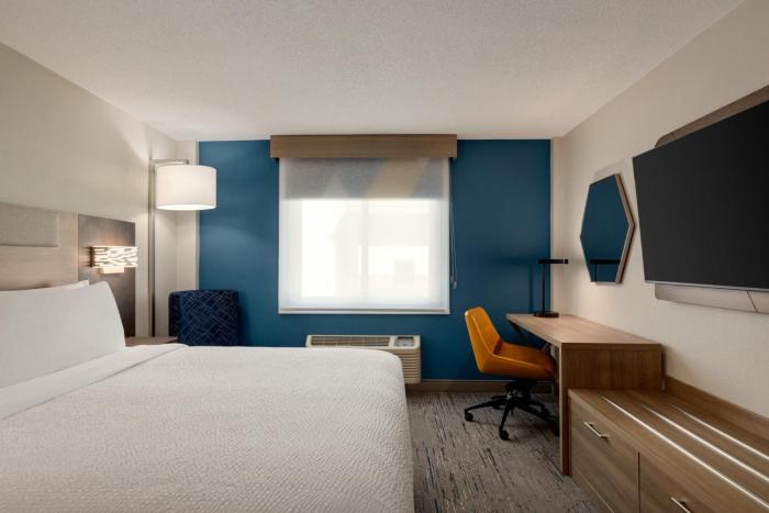 holiday inn express baltimore at the stadiums by ihg