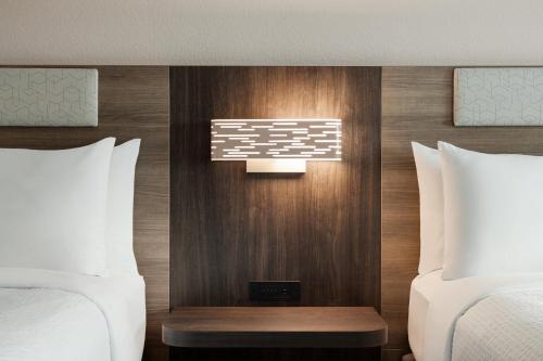 holiday inn express baltimore at the stadiums by ihg