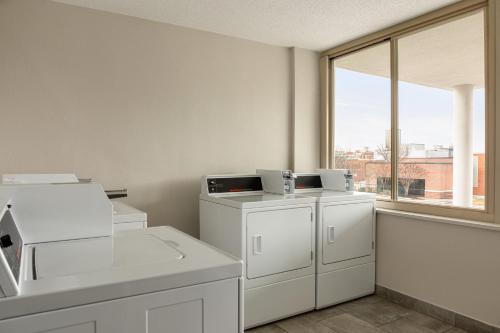 holiday inn express baltimore at the stadiums by ihg