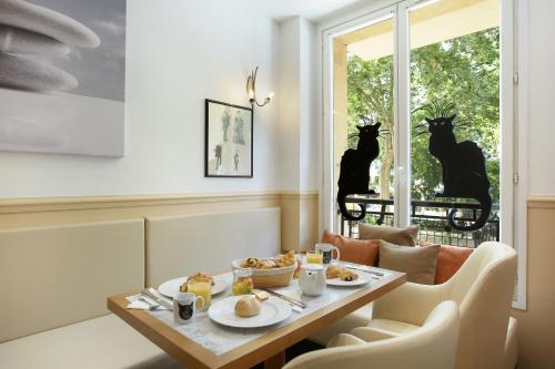hotel le chat noir