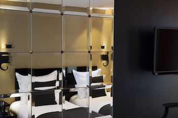hotel le chat noir