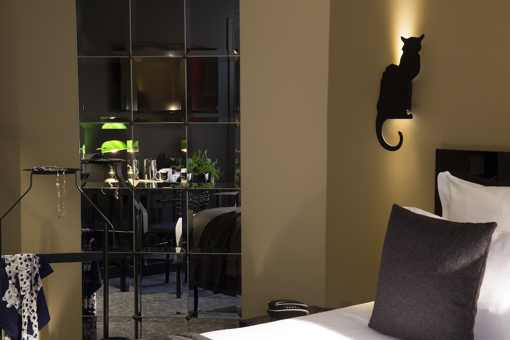 hotel le chat noir
