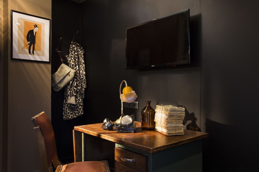 hotel le chat noir
