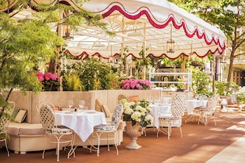 renaissance paris nobel tour eiffel hotel