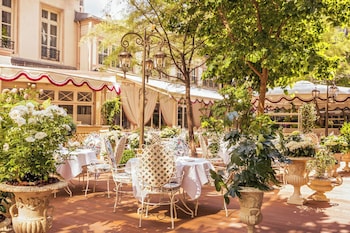 renaissance paris nobel tour eiffel hotel