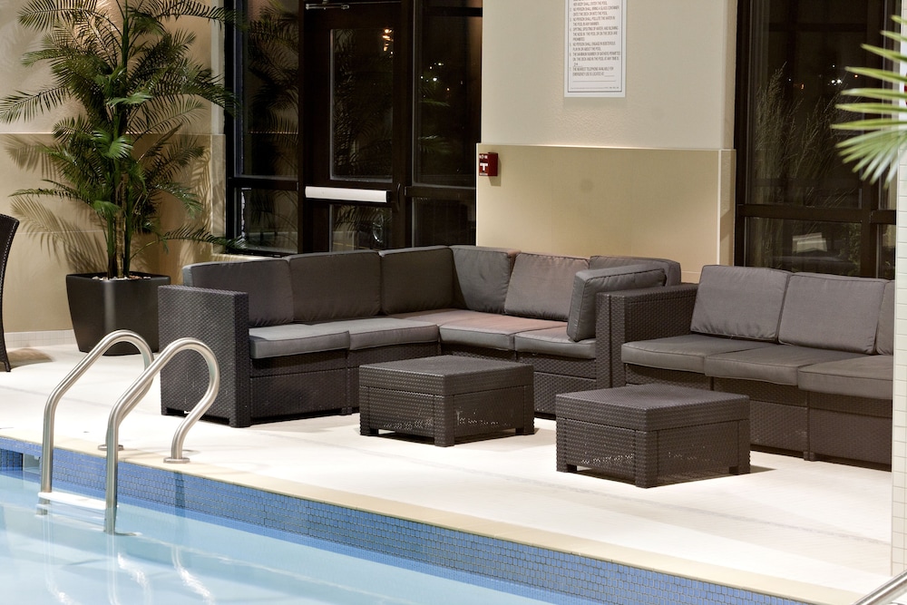holiday inn express pembroke by ihg
