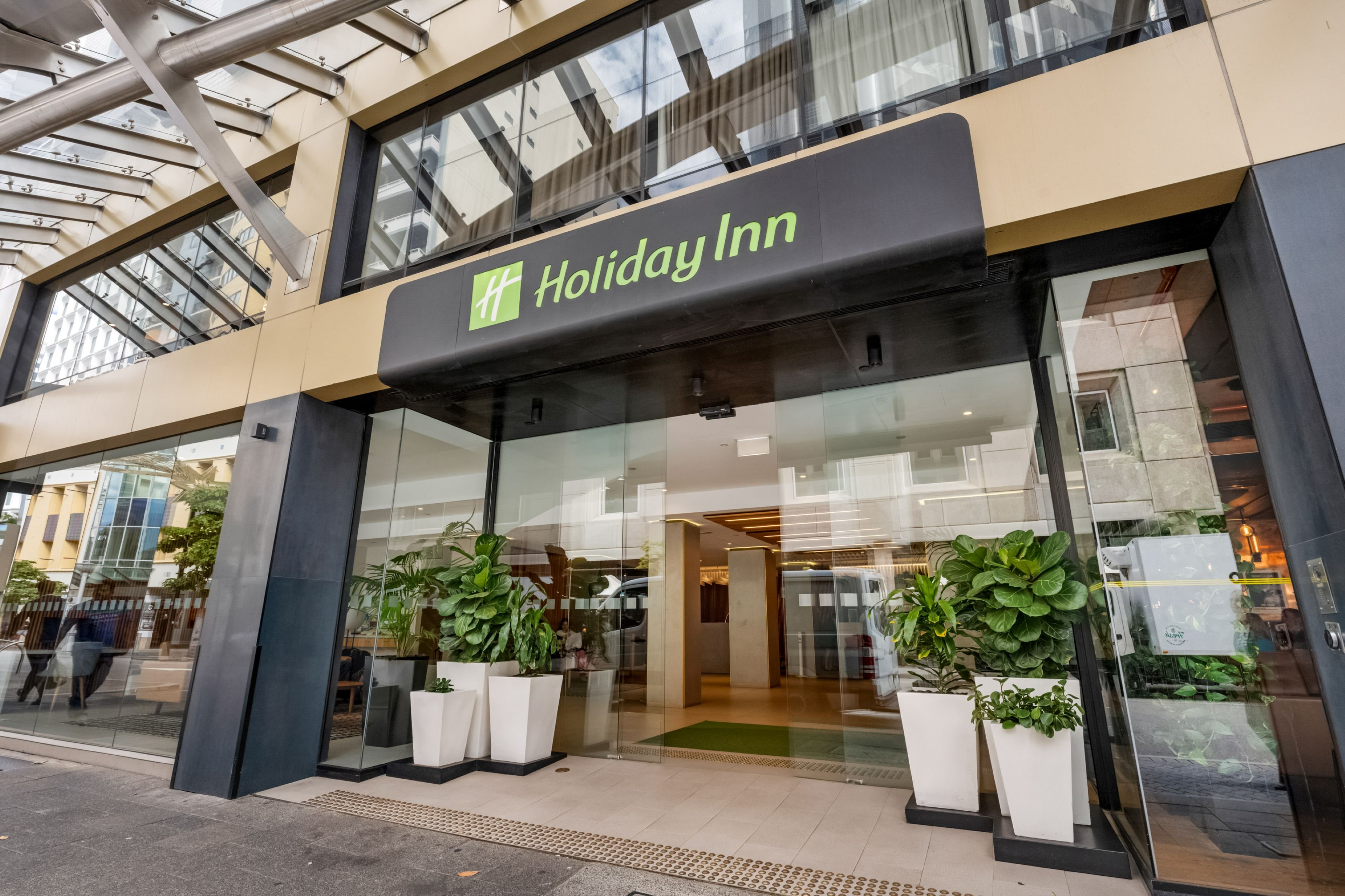 holiday inn perth city centre by ihg