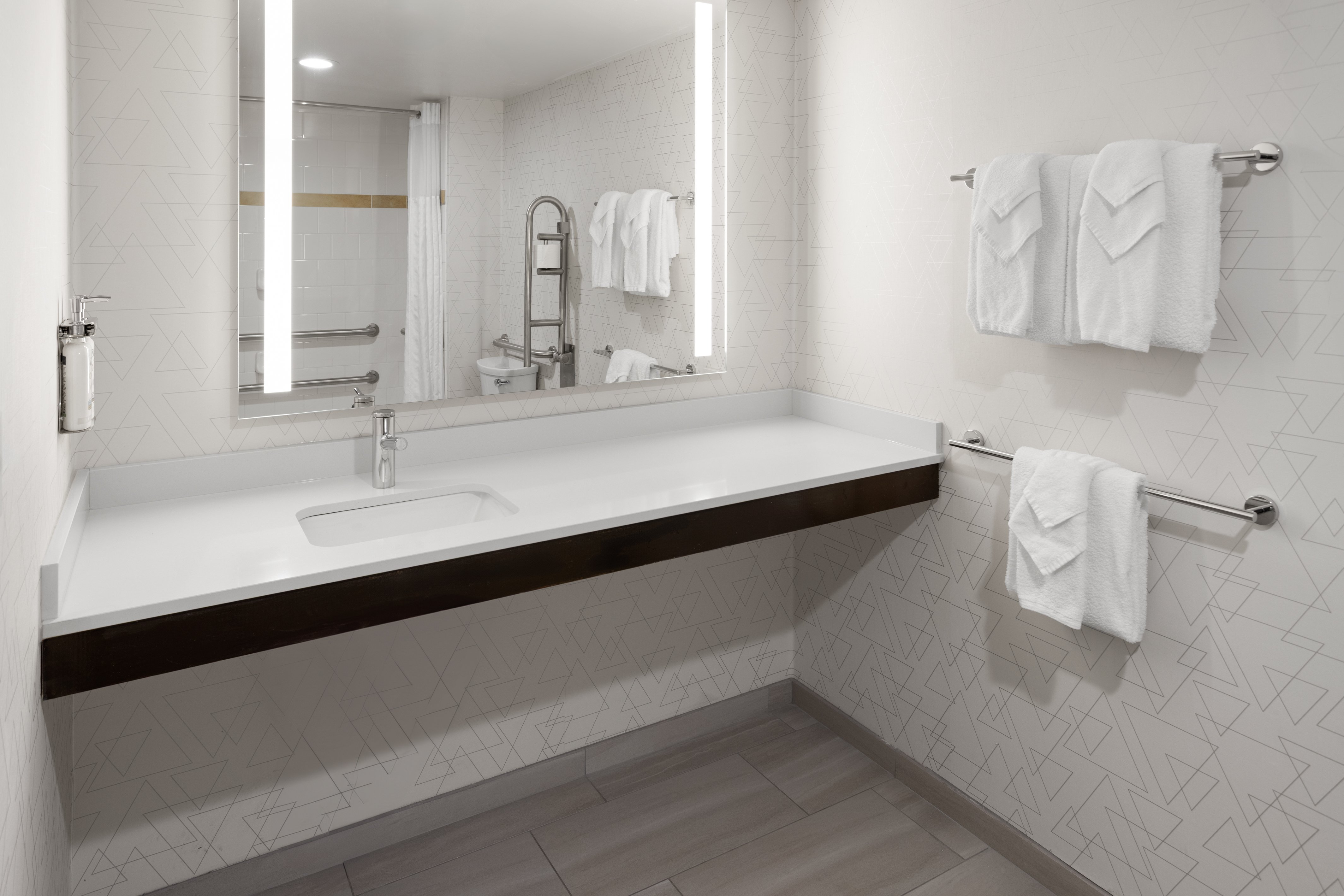 holiday inn express philadelphia penns landing by ihg