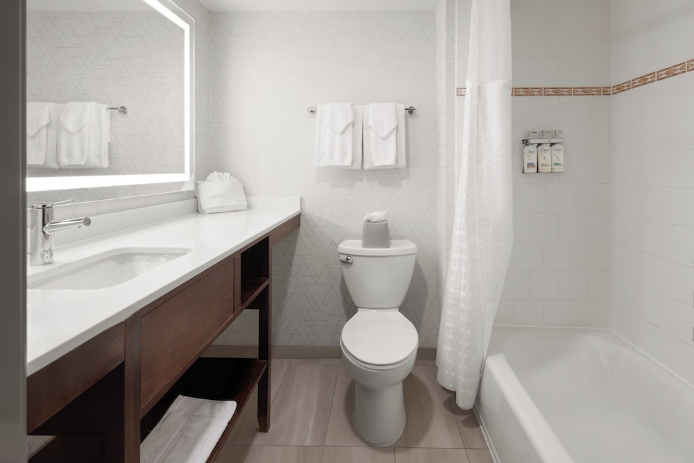 holiday inn express philadelphia penns landing by ihg