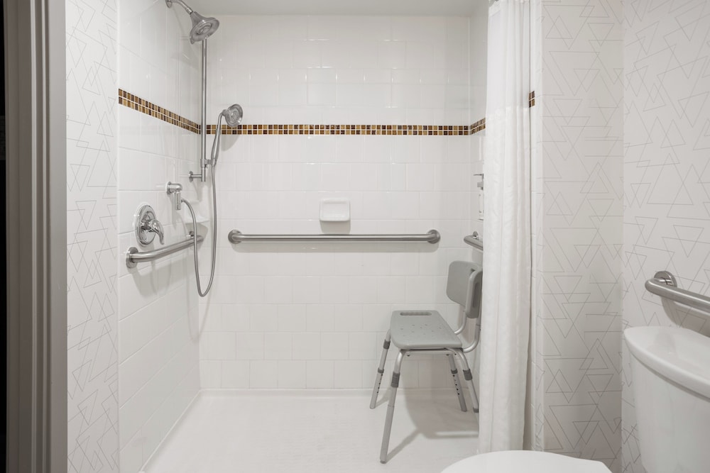 holiday inn express philadelphia penns landing by ihg