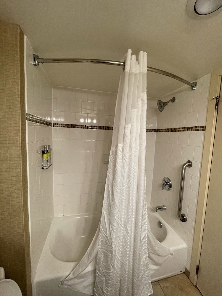 holiday inn express philadelphia penns landing by ihg