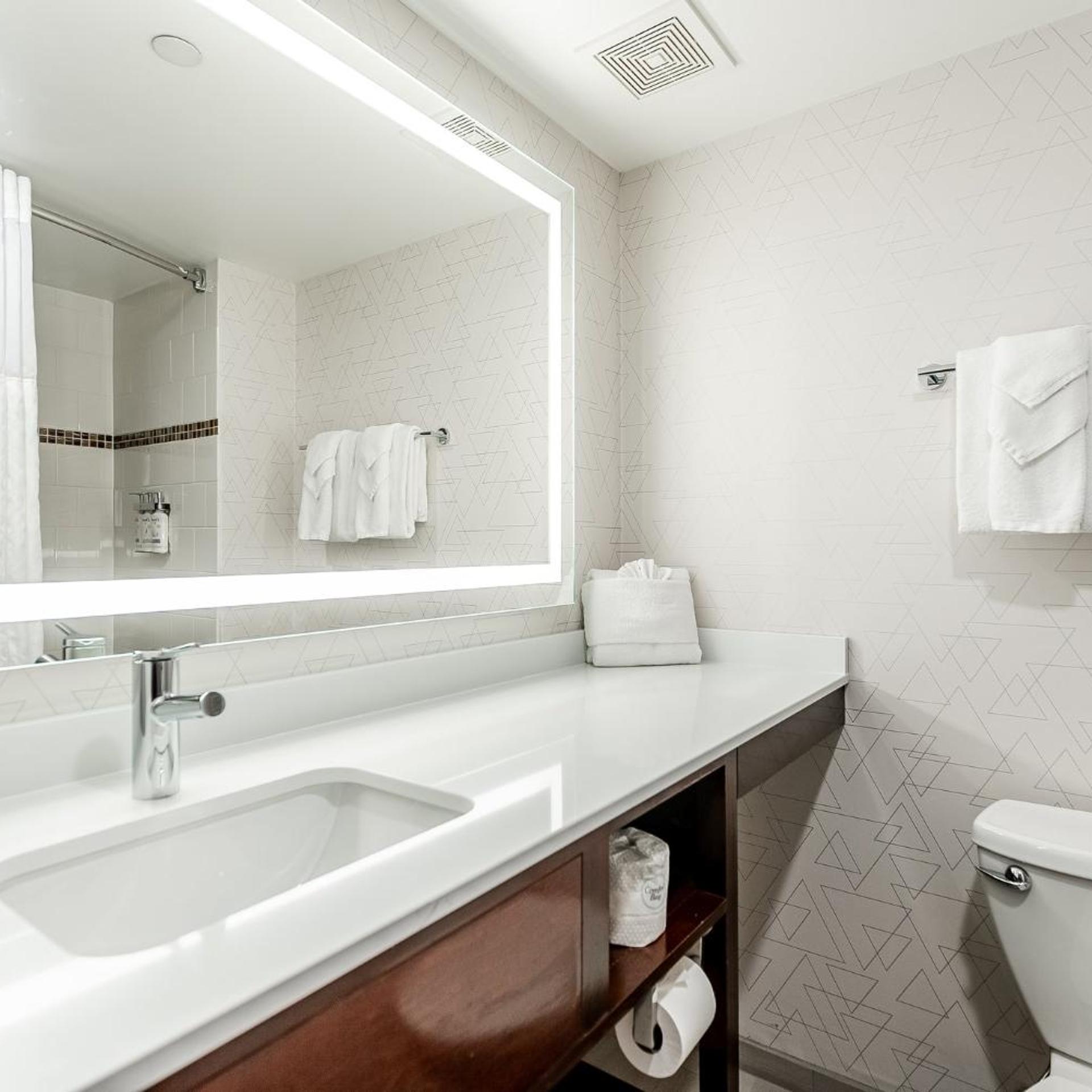 holiday inn express philadelphia penns landing by ihg