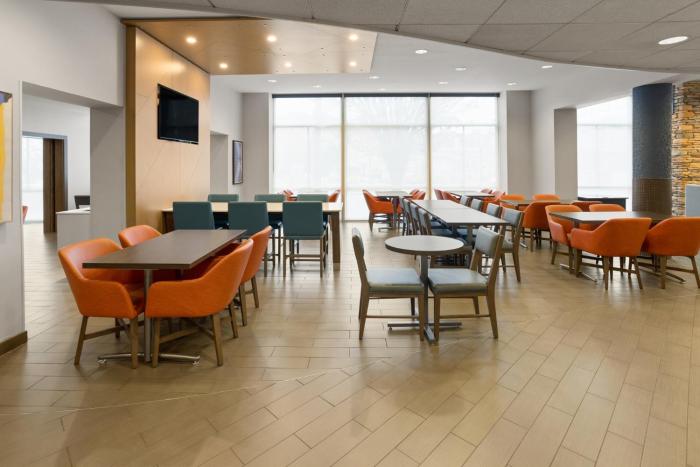 holiday inn express philadelphia penns landing by ihg