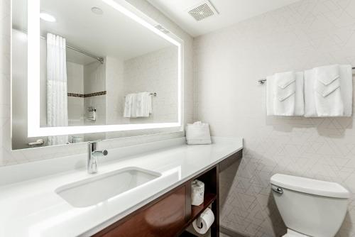 holiday inn express philadelphia penns landing by ihg