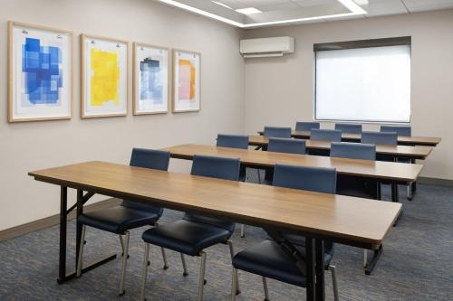 holiday inn express philadelphia penns landing by ihg