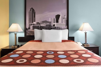 super 8 by wyndham dyersville near field of dreams