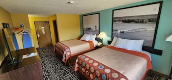 super 8 by wyndham dyersville near field of dreams