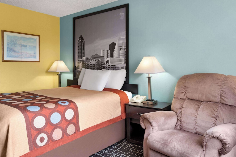 super 8 by wyndham dyersville near field of dreams