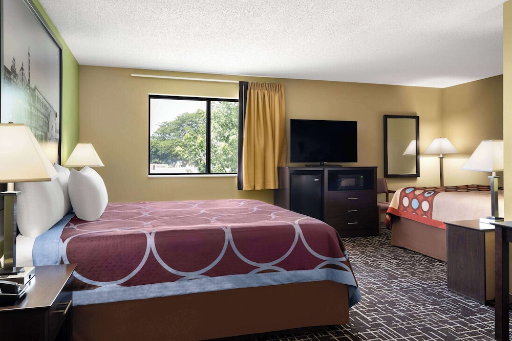 super 8 by wyndham dyersville near field of dreams