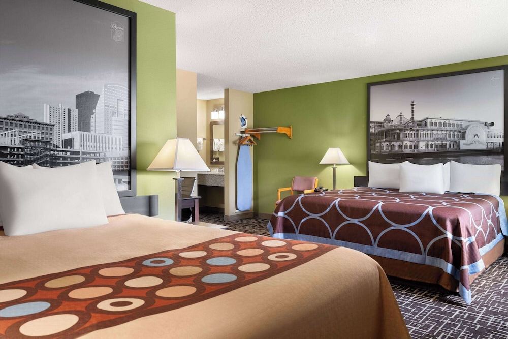 super 8 by wyndham dyersville near field of dreams