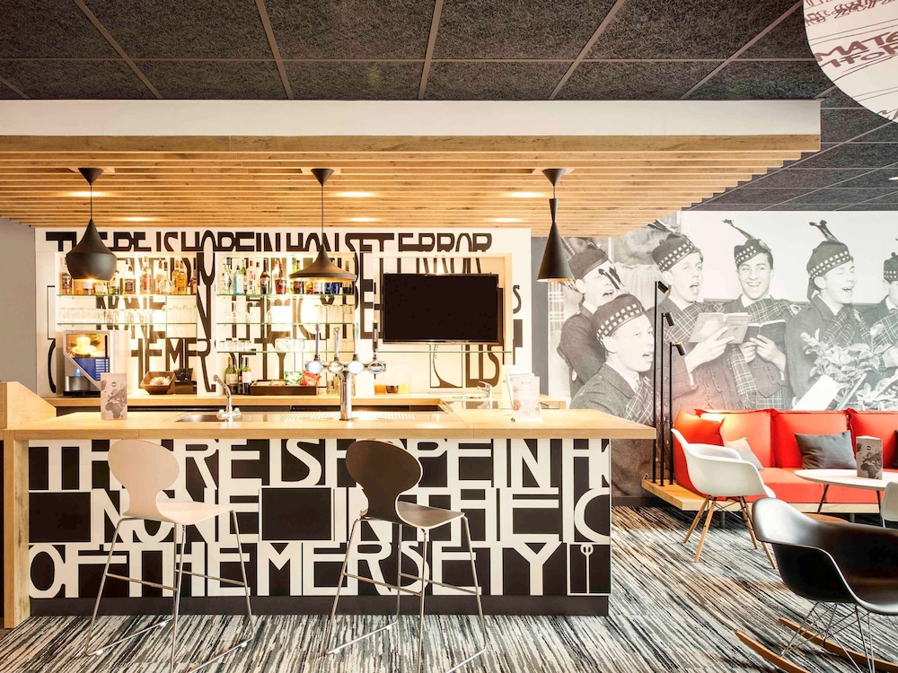 ibis edinburgh centre royal mile hunter square