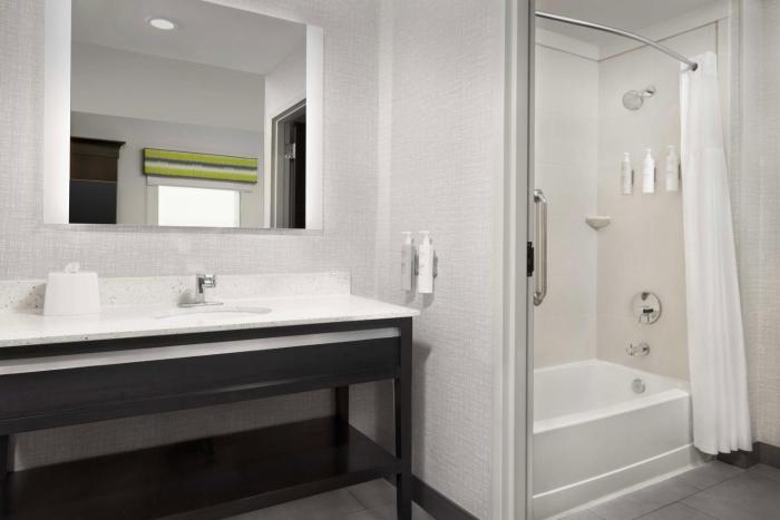 hampton inn and suites el paso east