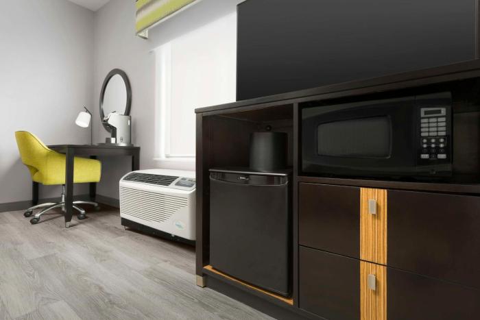 hampton inn and suites el paso east